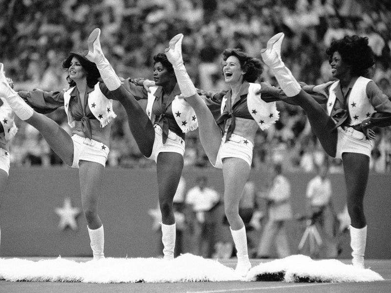 The Fascinating History of NFL Cheerleaders