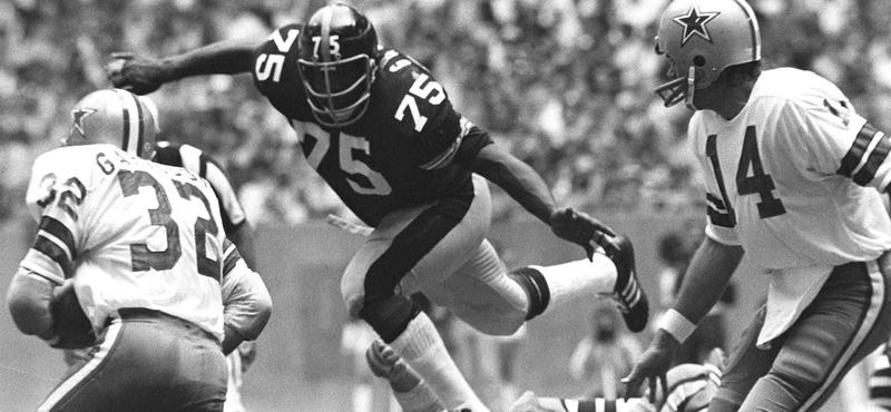 No player in NFL history ever hit like Chuck Bednarik. From 1949 to 1962,  Concrete Charlie was one of the most feared linebackers in the…