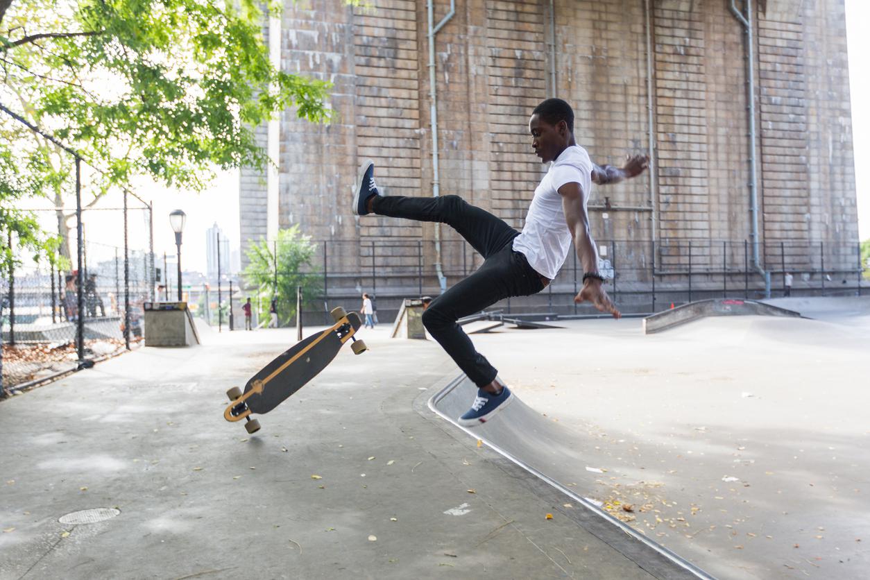 Jeffree Star broke his Louis Vuitton x Supreme skateboard