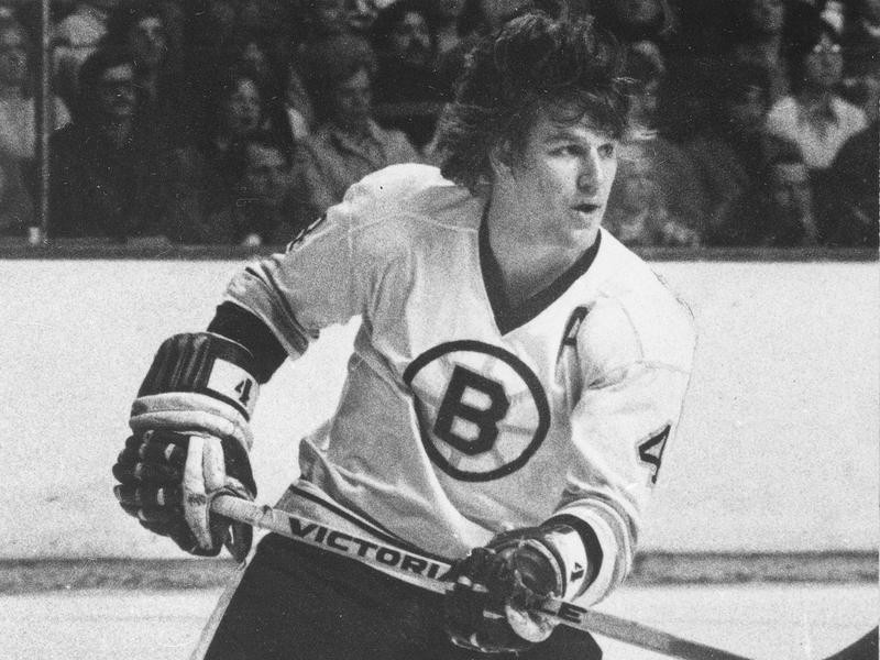 Bobby Orr's Brief Stint with the Chicago Blackhawks