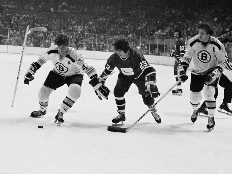 Super 70s Sports on X: Bobby Orr and Bobby Hull at the 1971 NHL